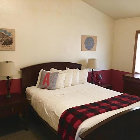 Boulder Mountain Lodge Екстер'єр фото